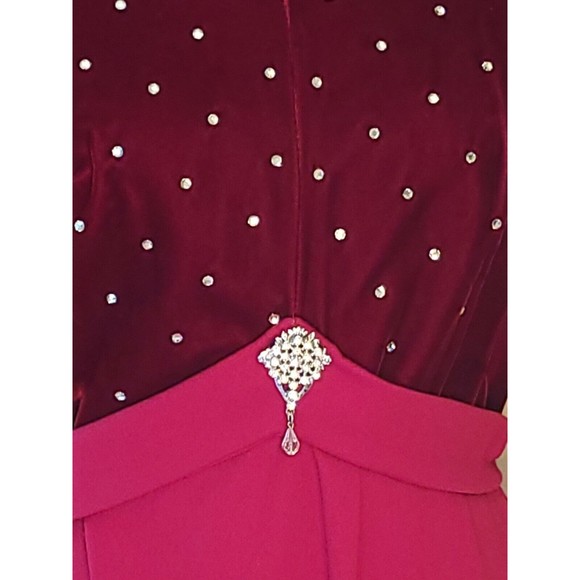Vintage 60's Brandless Burgandy Formal Dress W/ Rhinestone Bodice & Brooch - Picture 3 of 9